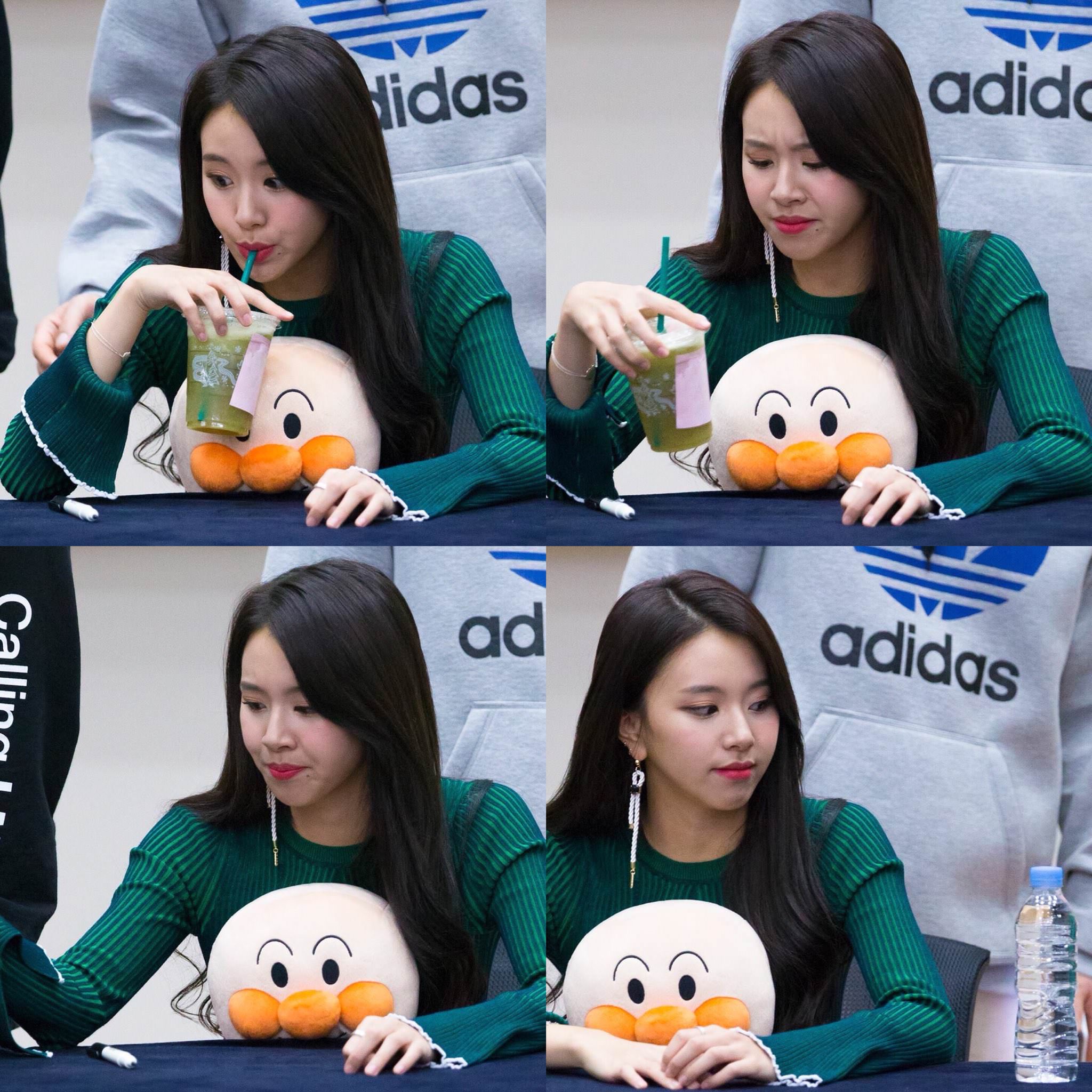 Chaeyoung Drinking Template - Asian, Drink, Drinking, Water - Boire Boisson Asiat.jpg
