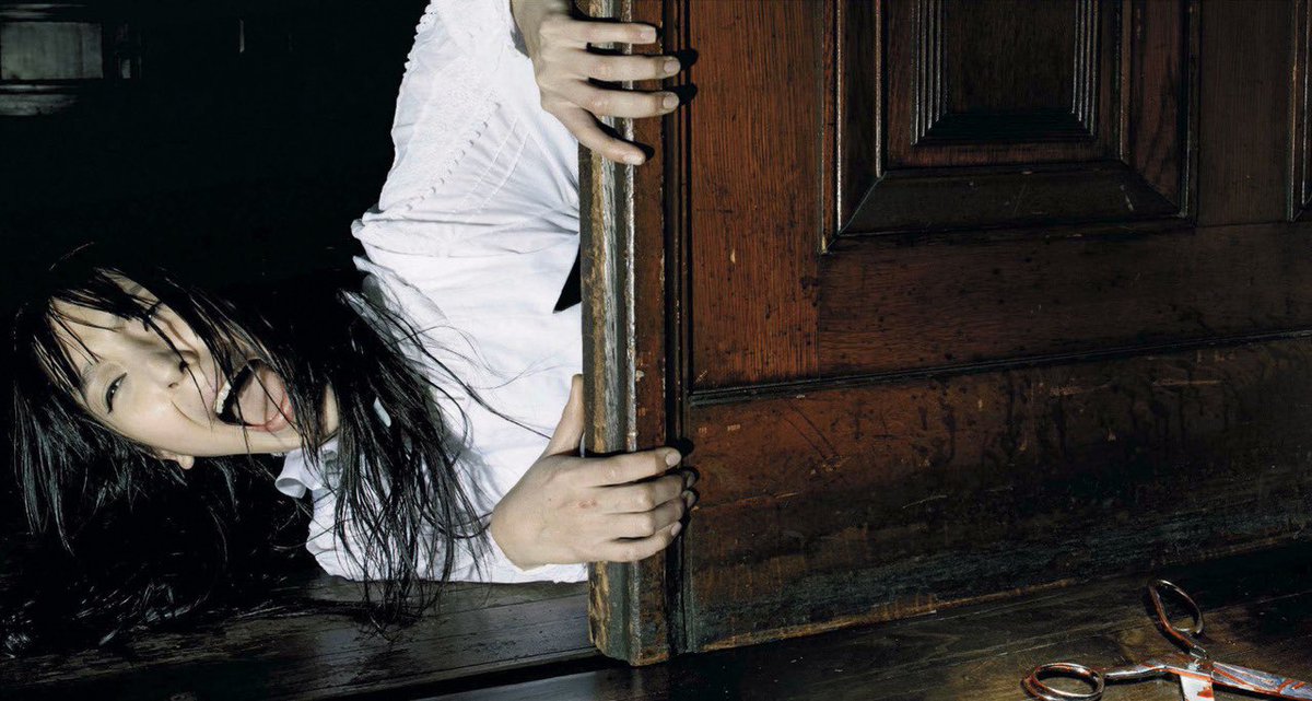 RT @_HDD: ‘Horror Movie’ photographed by Steven Meisel for Vogue Italia (2014) https://t.co/cLORkIssPv